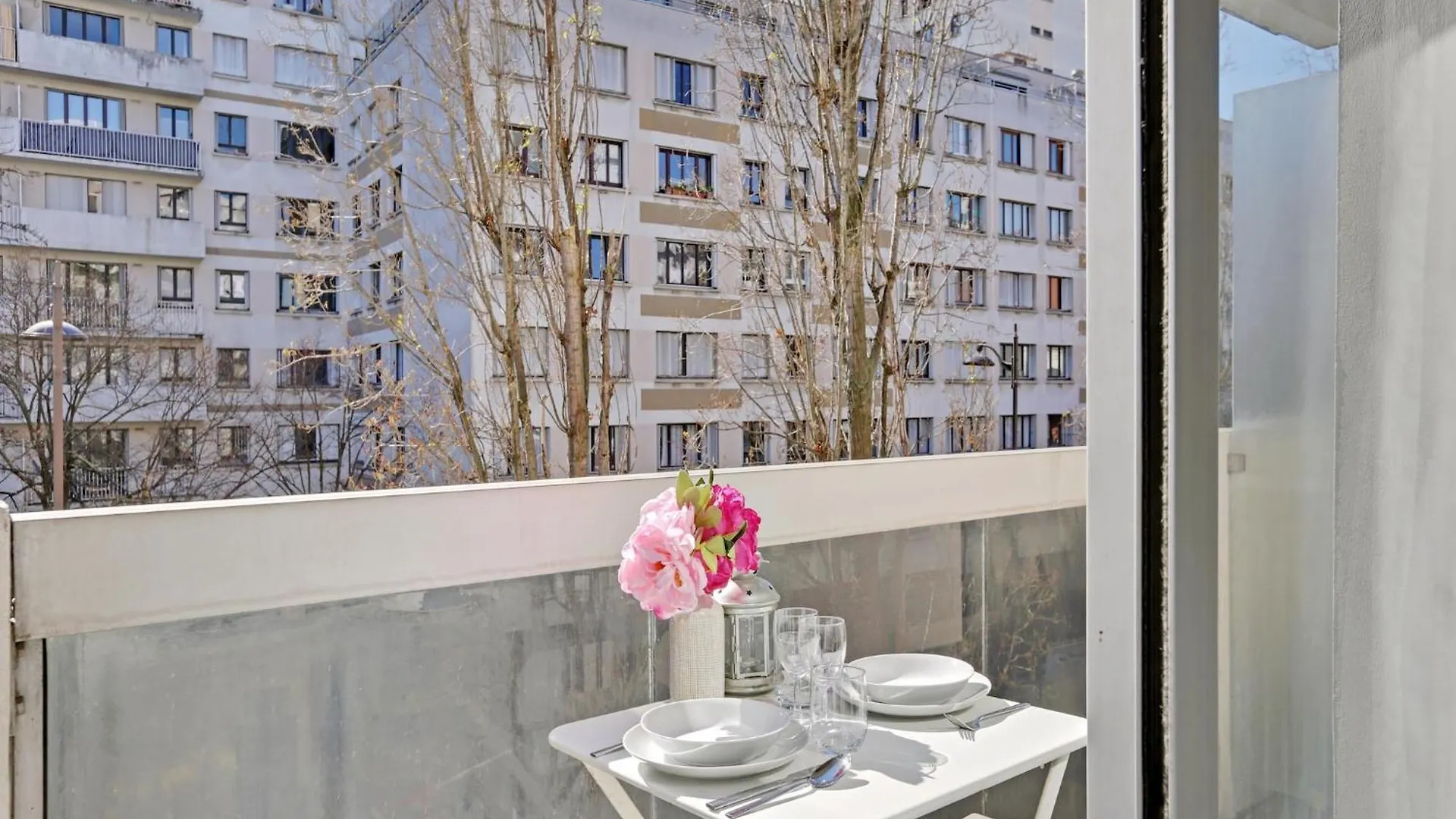 Studio Near Bassin De La Villette - 2P Balcony Paris Holiday home