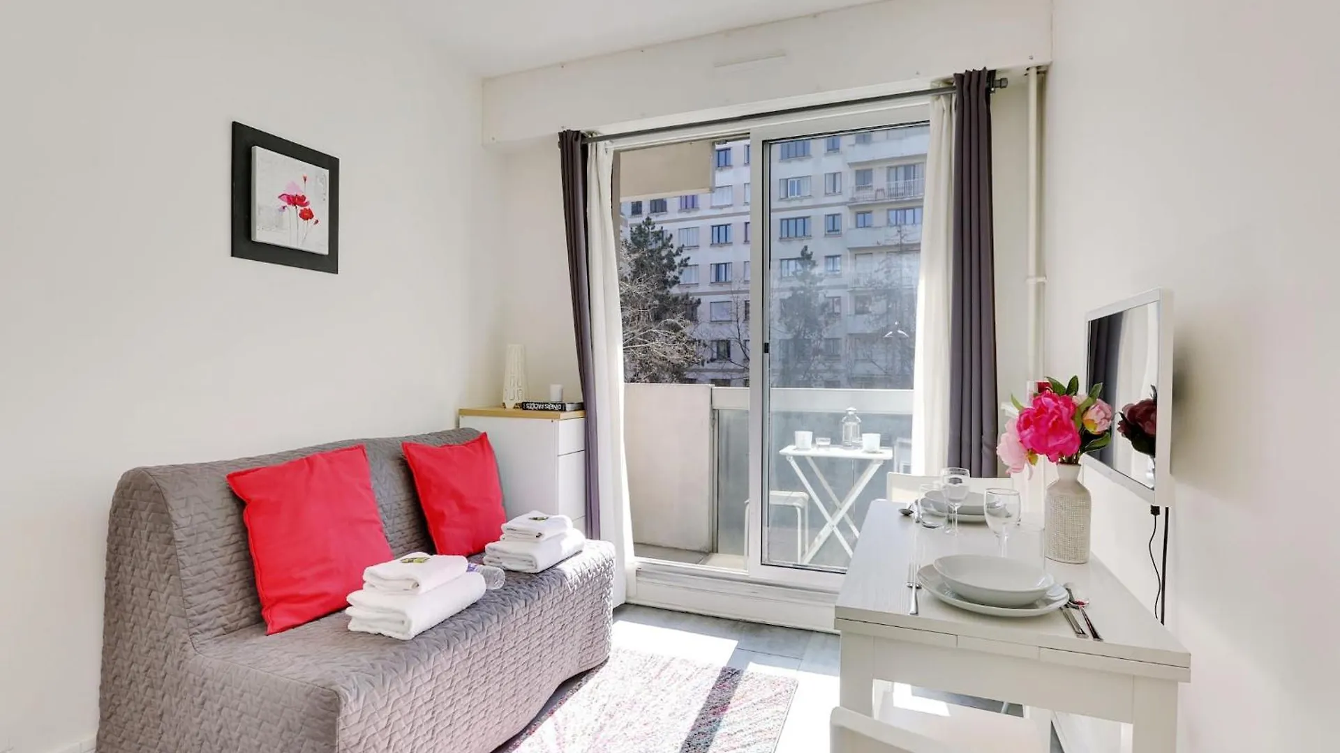 Studio Near Bassin De La Villette - 2P Balcony Paris