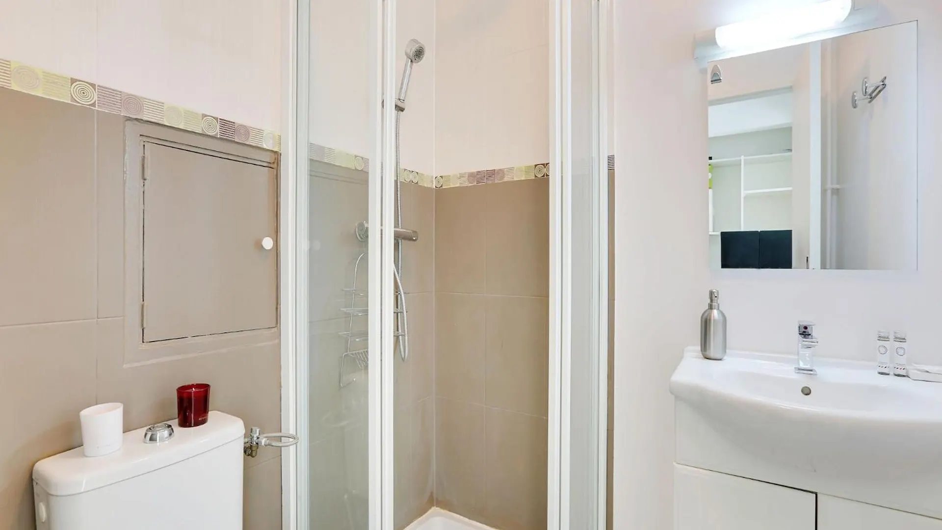 Holiday home Studio Near Bassin De La Villette - 2P Balcony Paris