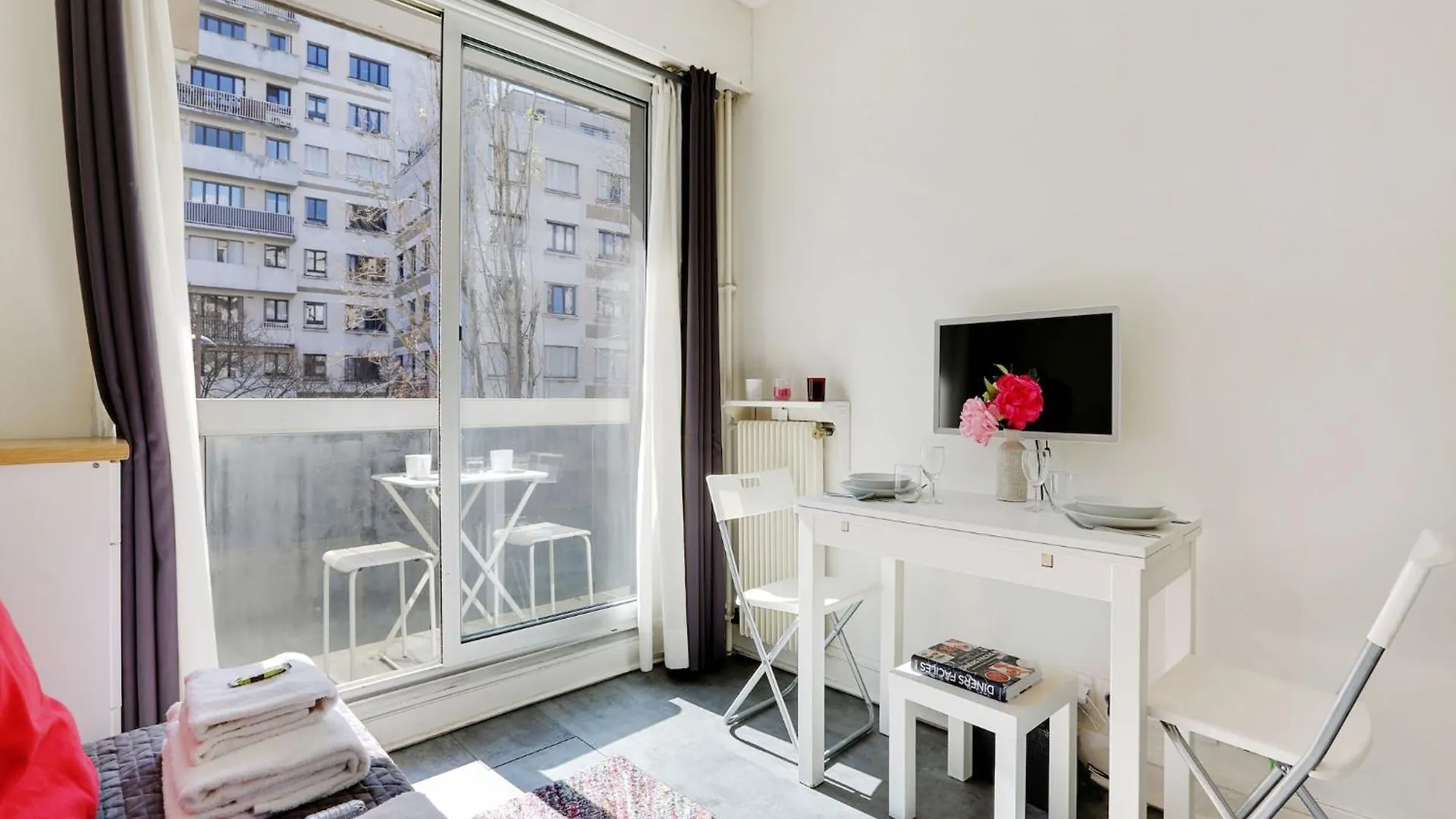 Studio Near Bassin De La Villette - 2P Balcony Paris 0*,  France